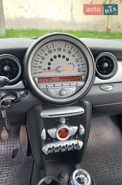 Хэтчбек MINI Cooper 2009 в 