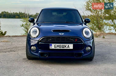 Хэтчбек MINI Cooper 2015 в Днепре