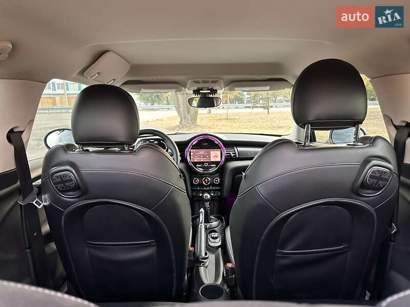 Хэтчбек MINI Cooper 2015 в Днепре