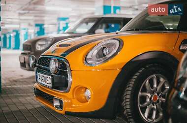 Хетчбек MINI Cooper 2014 в 