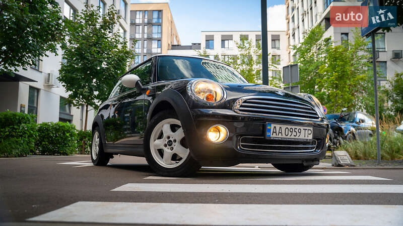 Хэтчбек MINI Cooper 2006 в Киеве