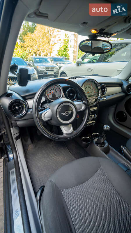 Хэтчбек MINI Cooper 2006 в Киеве