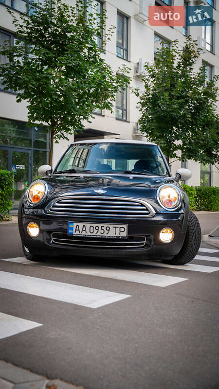 Хэтчбек MINI Cooper 2006 в Киеве