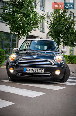 Хетчбек MINI Cooper 2006 в 