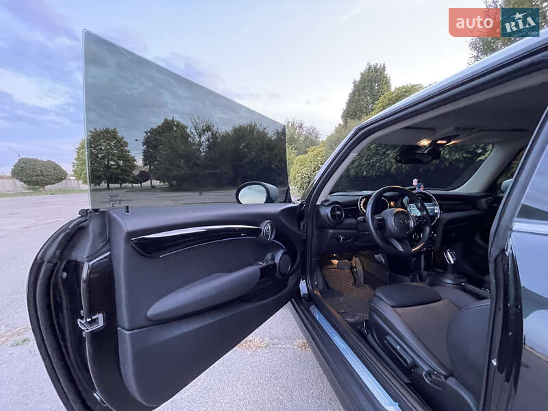 Хэтчбек MINI Cooper 2022 в Запорожье