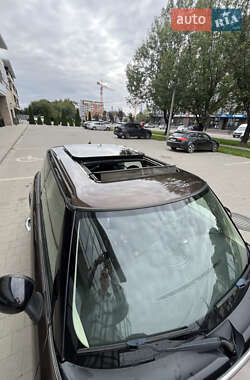 Хэтчбек MINI Cooper 2010 в 