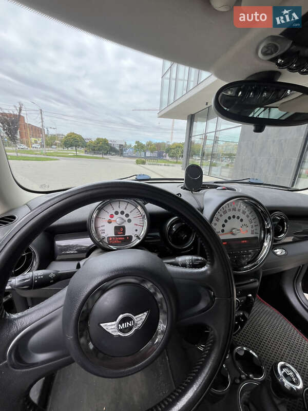 Хетчбек MINI Cooper 2010 в Ужгороді
