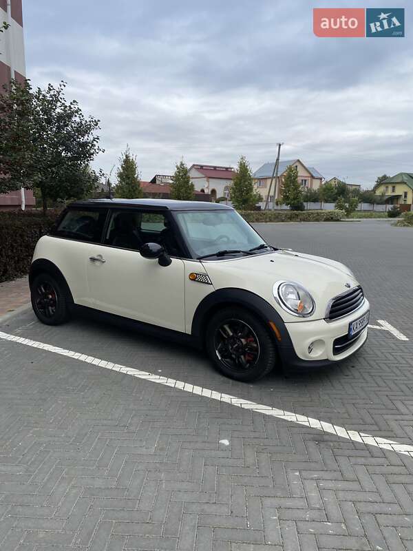 Хэтчбек MINI Cooper 2012 в Киеве