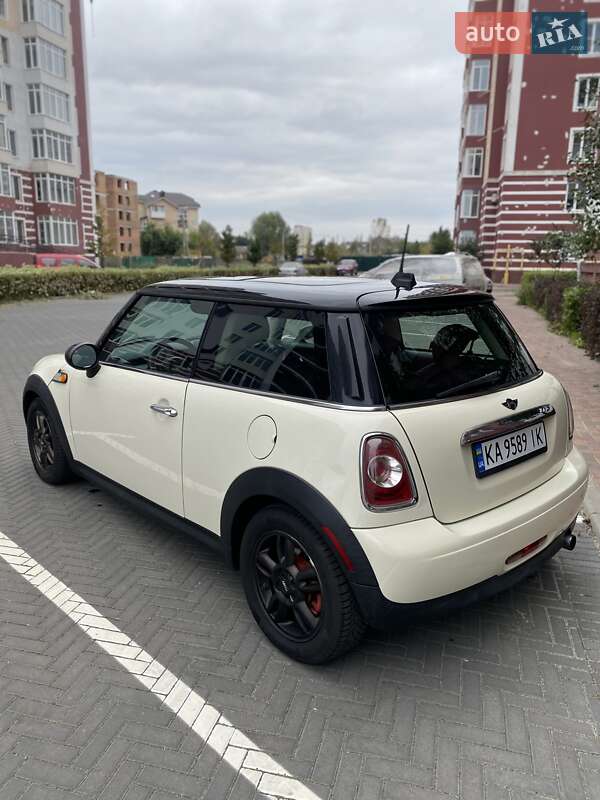 Хэтчбек MINI Cooper 2012 в Киеве