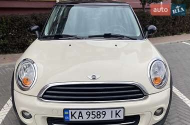 Хэтчбек MINI Cooper 2012 в 