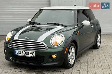 Хетчбек MINI Cooper 2011 в 