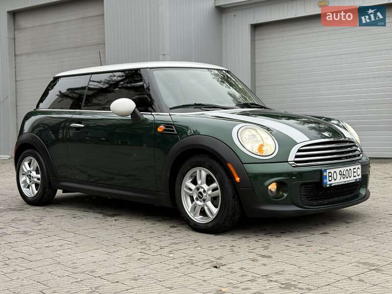 Хэтчбек MINI Cooper 2011 в Тернополе