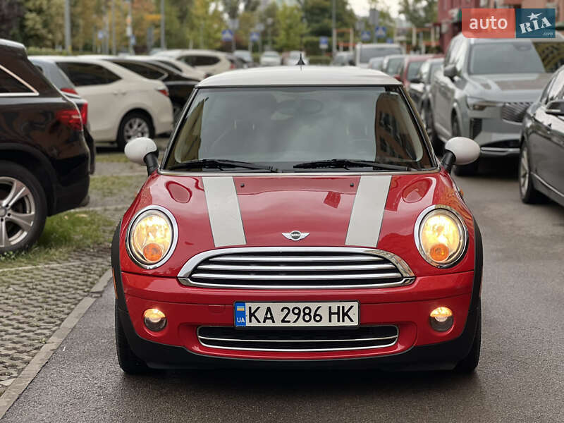 Хэтчбек MINI Cooper 2010 в Киеве