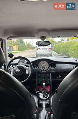 Хетчбек MINI Cooper 2002 в 