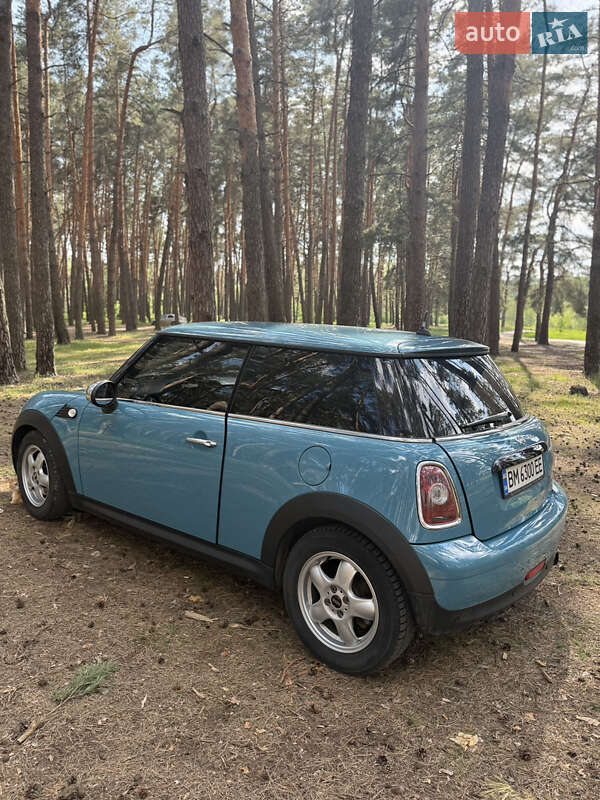 Хэтчбек MINI Cooper 2010 в Сумах