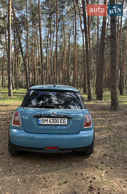 Хэтчбек MINI Cooper 2010 в 