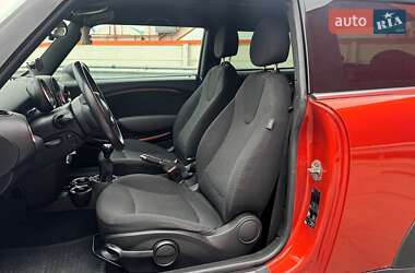 Хетчбек MINI Cooper 2011 в 