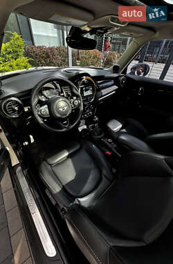 Хэтчбек MINI Cooper 2019 в 