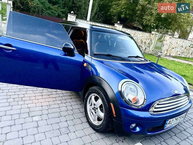 Хэтчбек MINI Cooper 2008 в Солотвине