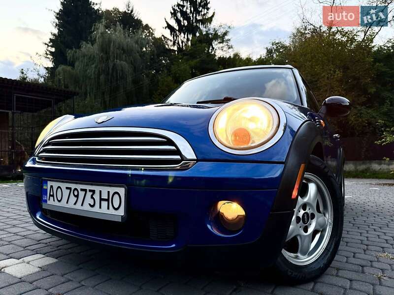 Хэтчбек MINI Cooper 2008 в Солотвине