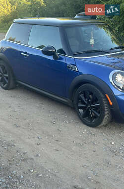 Хэтчбек MINI Cooper 2013 в 