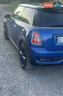 Хэтчбек MINI Cooper 2013 в 