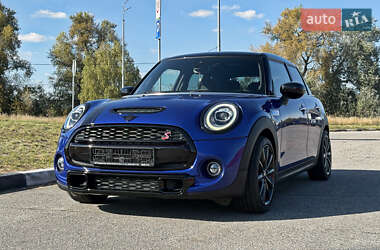 Хэтчбек MINI Cooper 2020 в 