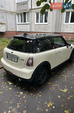 Хэтчбек MINI Cooper 2008 в 