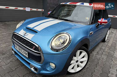 Хэтчбек MINI Cooper 2017 в 