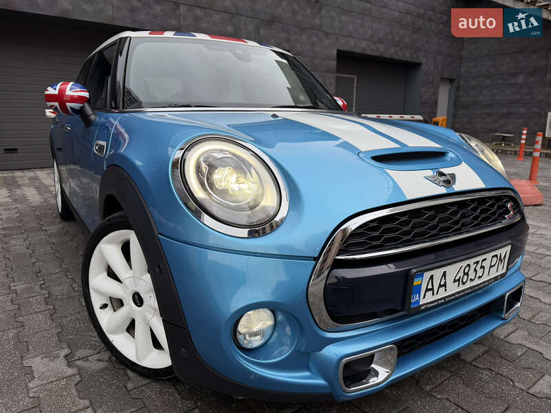 Хетчбек MINI Cooper 2017 в Києві