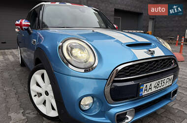Хэтчбек MINI Cooper 2017 в 