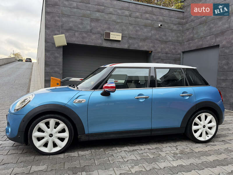 Хетчбек MINI Cooper 2017 в Києві