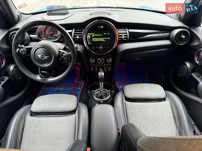 Хетчбек MINI Cooper 2017 в Києві