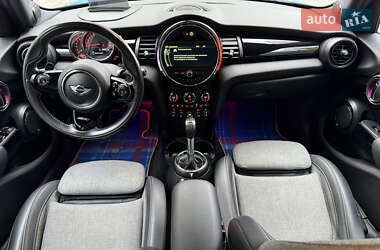 Хэтчбек MINI Cooper 2017 в 