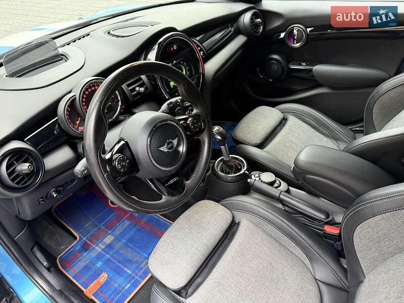 Хетчбек MINI Cooper 2017 в Києві