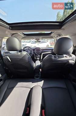 Хэтчбек MINI Cooper 2014 в 