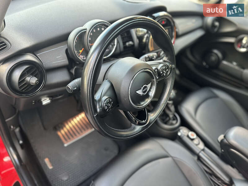 Хэтчбек MINI Cooper 2017 в Полтаве