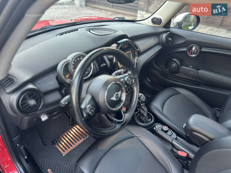 Хэтчбек MINI Cooper 2017 в Полтаве