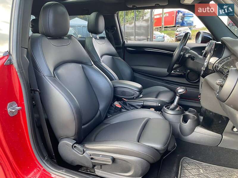 Хэтчбек MINI Cooper 2018 в Киеве