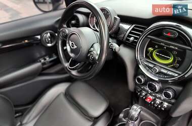 Хэтчбек MINI Cooper 2017 в 