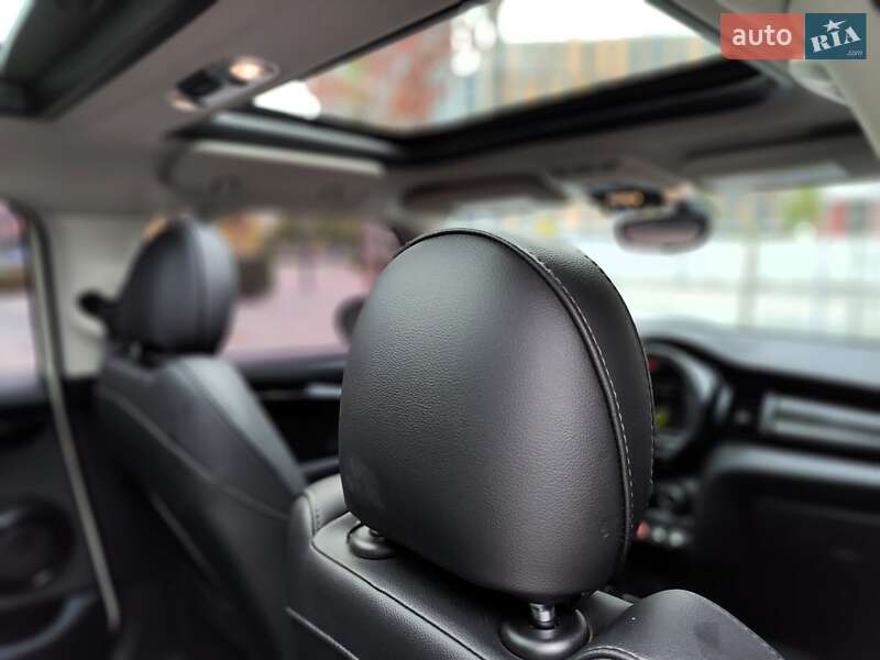 Хетчбек MINI Cooper 2017 в Києві фото 60 Хетчбек MINI Cooper 2017 в Києві
