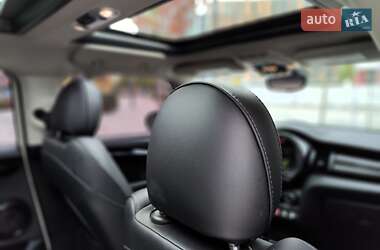 Хэтчбек MINI Cooper 2017 в 