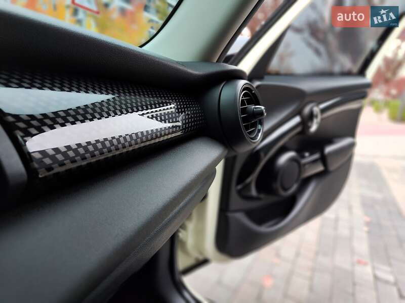 Хетчбек MINI Cooper 2017 в Києві фото 42 Хетчбек MINI Cooper 2017 в Києві