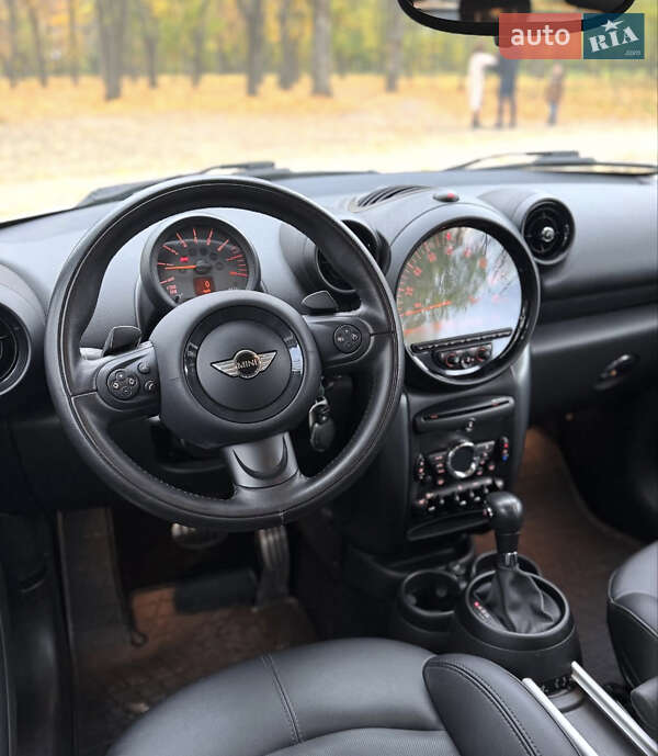 Хэтчбек MINI Cooper 2016 в Кропивницком