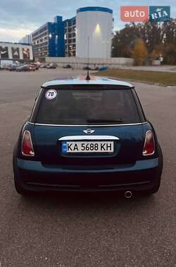 Хэтчбек MINI Cooper 2006 в 