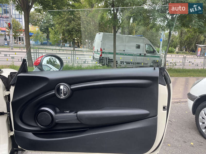 Хэтчбек MINI Cooper 2014 в Львове