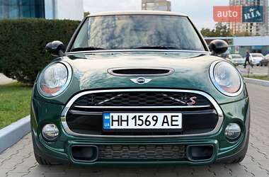 Хетчбек MINI Cooper 2016 в  фото 4 Хетчбек MINI Cooper 2016 в