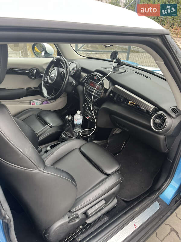 Хэтчбек MINI Cooper 2014 в Киеве фото 5 Хэтчбек MINI Cooper 2014 в Киеве
