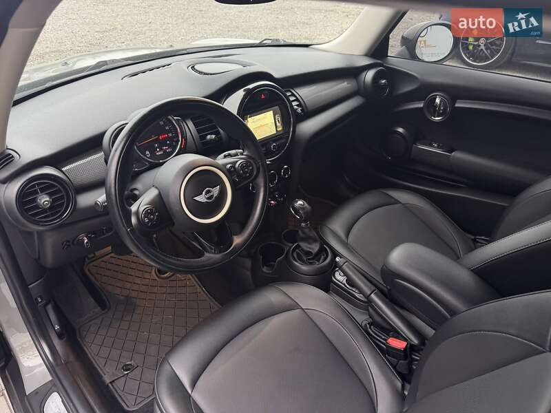 Хэтчбек MINI Cooper 2017 в Киеве фото 16 Хэтчбек MINI Cooper 2017 в Киеве