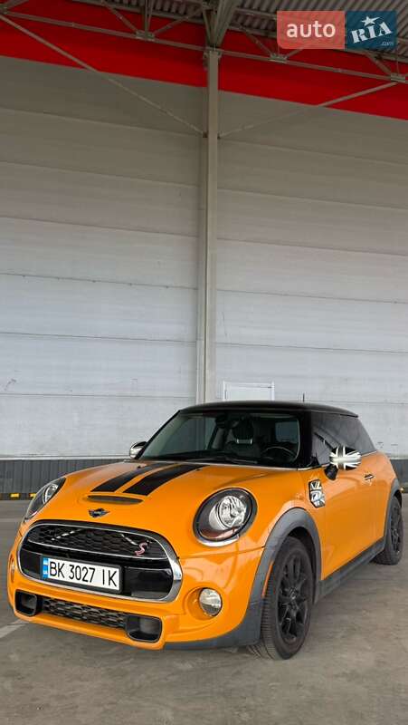 Хетчбек MINI Cooper 2014 в Рівному фото Хетчбек MINI Cooper 2014 в Рівному